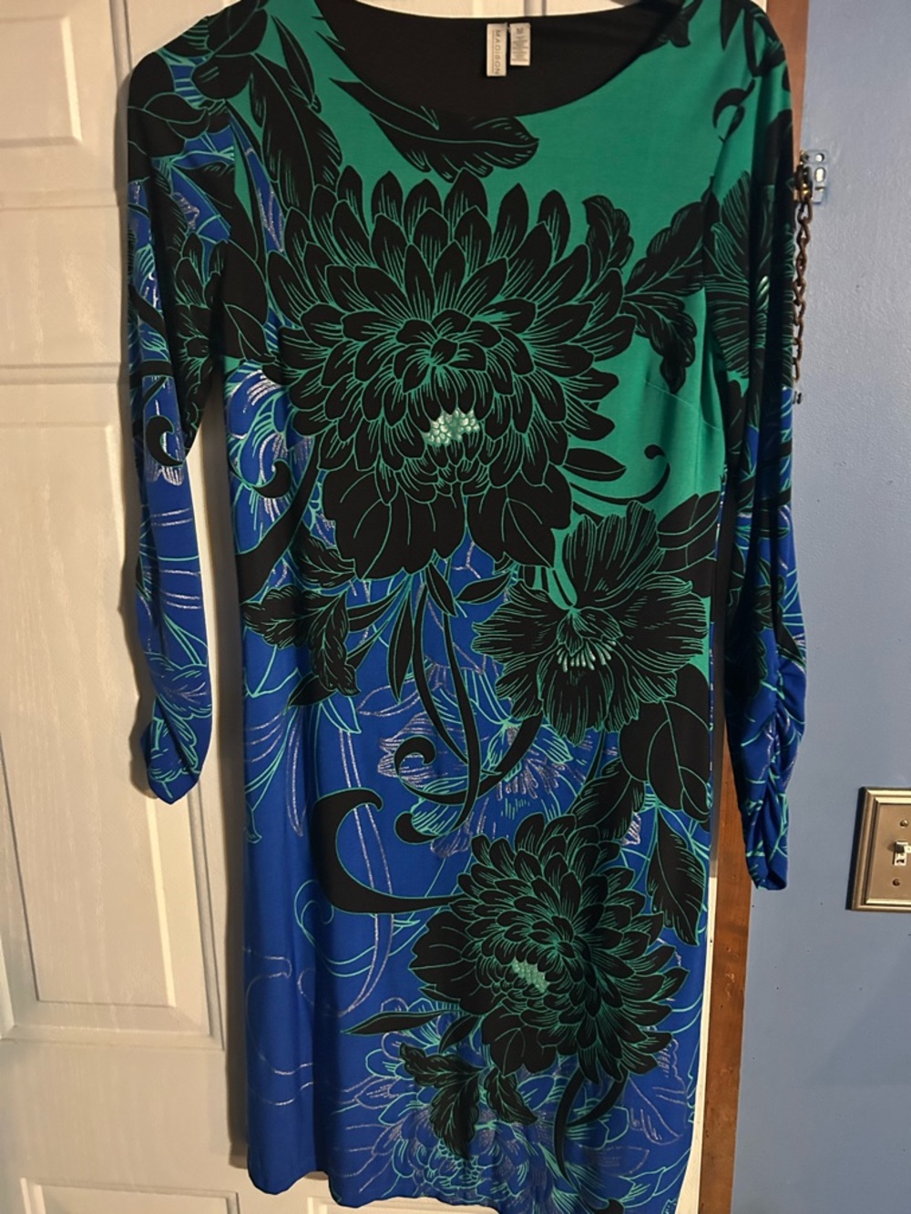 Madison Blue & Green Floral Long-Sleeve Shift Dress